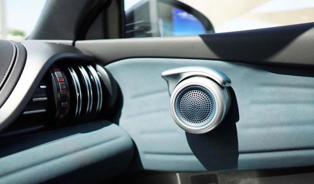 BYD Atto 3 với ngoại hình thiết kế bắt mắt, trẻ trung và sang trọng